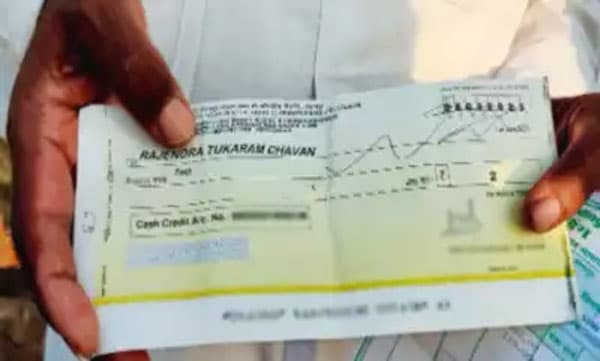 വിലത്തകര്‍ച്ച: 512 കിലോ ഉള്ളി വില്‍ക്കാന്‍ മഹാരാഷ്ട്രയിലെ കര്‍ഷകന്‍ സഞ്ചരിച്ചത് 70 കിലോമീറ്റര്‍, കിട്ടിയത് 2 രൂപ!