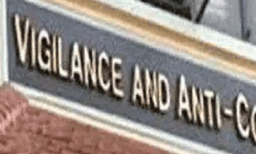 പ്രളയത്തില്‍ തകര്‍ന്ന വീടിന് അനുവദിച്ചത് അപേക്ഷ നല്‍കി കിട്ടിയ പണം ; കണ്ടെത്തല്‍ തെറ്റാണെന്നു ചൂണ്ടിക്കാട്ടി വിജിലന്‍സിനെതിരേ കൊല്ലം സ്വദേശി ഗുണഭോക്താവ് 