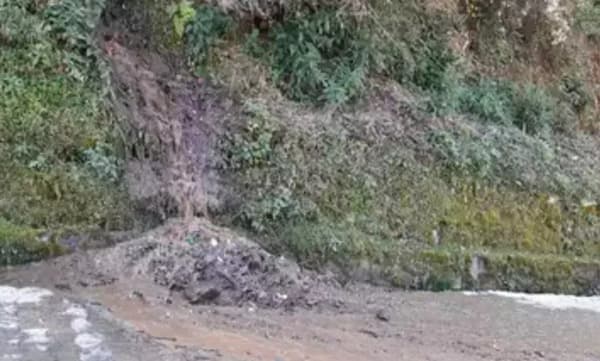 ജോഷിമഠിനെ വീണ്ടും ആശങ്കലാഴ്ത്തി നീരുറവ