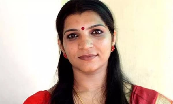 സരിതക്ക് ഭക്ഷണത്തില്‍ രാസവസ്തു ചേര്‍ത്ത് നല്‍കിയോ? അവശതയെ തുടര്‍ന്ന് ചികിത്സയില്‍