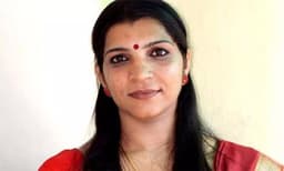 സരിതക്ക് ഭക്ഷണത്തില്‍ രാസവസ്തു ചേര്‍ത്ത് നല്‍കിയോ? അവശതയെ തുടര്‍ന്ന് ചികിത്സയില്‍