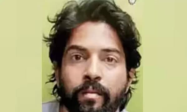 അച്ഛനെ വെട്ടിക്കൊല്ലാന്‍ ഒരു കോടി രൂപയുടെ  ക്വട്ടേഷന്‍:  കൊലപാതകം നോക്കിനിന്ന് മകന്‍