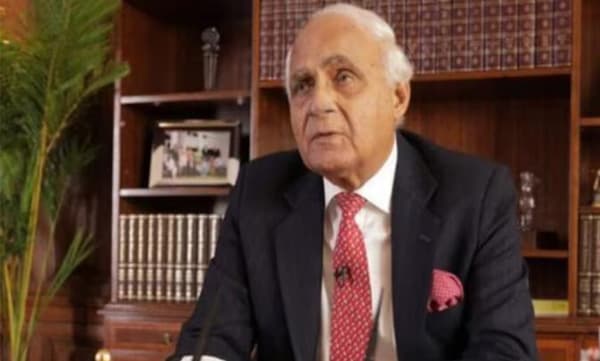 പ്രണയിക്കാന്‍ പ്രായം ഒരു തടസ്സമല്ല; 91-ാം വയസ്സില്‍ പ്രണയം: കാമുകിയെ പരിചയപ്പെടുത്തി പ്രമുഖ വ്യവസായി