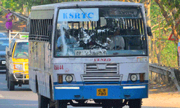 സത്‌പേര് കളഞ്ഞ ആറു പേരെ കെ.എസ്.ആര്‍.ടി.സി വിട്ടു ; വിദ്യാര്‍ഥികളുടെ ജീവന്‍ കവര്‍ന്ന ഡ്രൈവറും കണ്ടക്ടറുടെ ചികിത്സയ്ക്ക് പിരിച്ച 1.39 ലക്ഷം മുക്കിയയാളും പട്ടികയില്‍