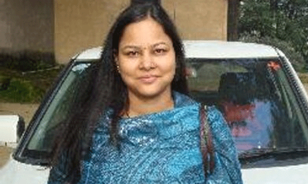 തൈറോയ്ഡ് രോഗം പരിഹരിക്കാന്‍ ജിമ്മില്‍ പോയി ; ദിവസം ഏഴു മണിക്കൂര്‍ വര്‍ക്കൗട്ട് ; രണ്ടു കുട്ടികളുടെ അമ്മ ഇപ്പോള്‍ ദേശീയ വനിതാ ബോഡി ബില്‍ഡിംഗ് ചാംപ്യന്‍