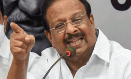 കോണ്‍ഗ്രസ് പാര്‍ട്ടി പുനഃസംഘടന നിര്‍ത്തിവെയ്ക്കണം; കെ സുധാകരനെതിരെ കോണ്‍ഗ്രസ് എംപിമാര്‍
