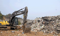 ​‍ 2010 മുതല്‍ ബ്രഹ്മപുരം പ്ലാന്റിനു മലിനീകരണ നിയന്ത്രണ ബോര്‍ഡിന്റെ ലൈസന്‍സ് ഇല്ല ; എന്നിട്ടും പ്രവര്‍ത്തനത്തിനു 2019 ല്‍ ദേശീയ ഹരിത ട്രൈബ്യൂണലിന്റെ പ്രശംസ