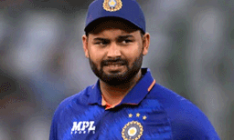 തിരിച്ചുവരവിന്റെ സൂചനനല്‍കി ഋഷഭ് പന്ത് ; സ്വമ്മിംഗ് പൂളില്‍ നടക്കുന്ന ദൃശ്യങ്ങള്‍; അപകടത്തിന് ശേഷം താരത്തിന്റെ ആദ്യ വീഡിയോ