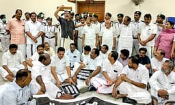 കള്ളക്കേസെടുത്ത് തളര്‍ത്താനാകില്ല; സര്‍ക്കാരിനെതിരെ പോരാട്ടം തുടരുമെന്ന് പ്രതിപക്ഷ എംഎൽഎമാർ