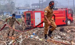 'മോശം ഭരണം, വേണ്ടിവന്നാല്‍ 500 കോടി പിഴ ചുമത്തും; ബ്രഹ്മപുരം വിഷയത്തിൽ സർക്കാരിനെതിരെ ഹരിത ട്രൈബ്യൂണല്‍