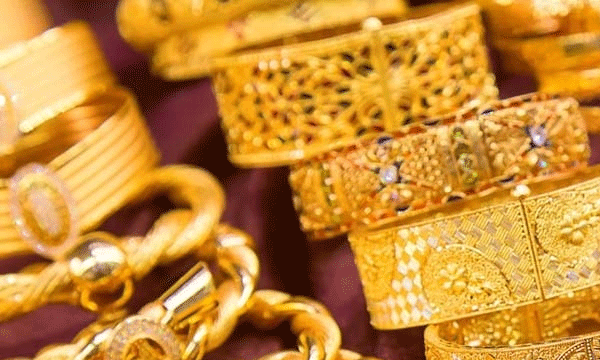 സ്വര്‍ണ വില വീണ്ടും കുതിക്കുന്നു ; 5530 രൂപ കൂടി പവന് 44240 രൂപയായി
