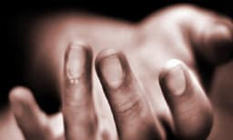 ലോകം തങ്ങള്‍ക്കെതിരാണെന്ന് വിശ്വസിച്ചു; ഒരു കുടുംബത്തിന്റെ കൂട്ടമരണത്തിന്റെ കാരണം കണ്ടെത്തി പോലീസ്