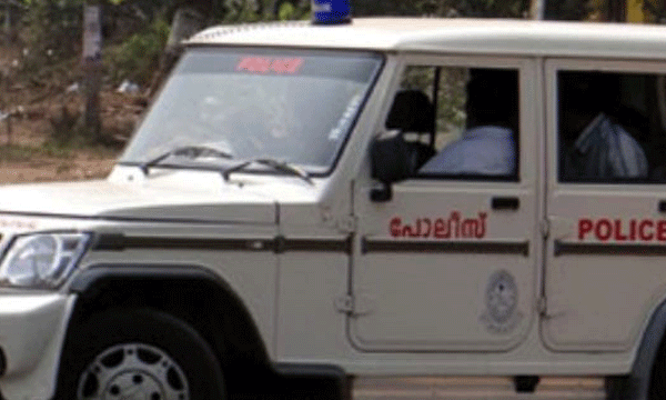 സാറ് റെഡിയാണെങ്കില്‍ ഇപ്പോള്‍ ഇവിടെ 10,000 രൂപ എത്തിച്ചുതരാം ; എസ്‌ഐ യോട് മാലമോഷണക്കേസ് പ്രതിയുടെ ഓഫര്‍