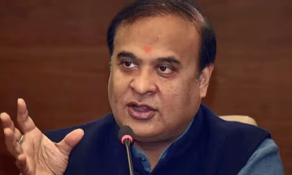 പാര്‍ലമെന്റംഗത്വം റദ്ദായതിന് പിന്നില്‍ ഒരു രാഷ്ട്രീയവും ഇല്ല ; രാഹുലിനെ പിന്തുടരുന്നത് ഹിന്ദു വിശ്വാസത്തിലെ കര്‍മ്മഫലമെന്ന് ആസാം മുഖ്യമന്ത്രി 