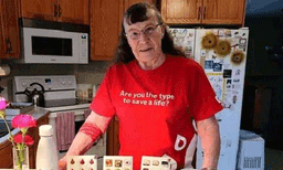 ആറ് പതിറ്റാണ്ടായി രക്തദാനം ചെയ്ത് ലോക റെക്കോര്‍ഡ് ഇട്ട് 80 കാരി