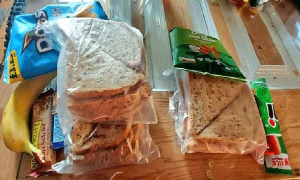 മകന്റെ കൈയില്‍ വിശന്നിരിക്കുന്ന കൂട്ടുകാരനും കൂടി ഭക്ഷണം കൊടുത്ത് വിടാറുണ്ട്: വൈറലായി ഒരമ്മയുടെ പോസ്റ്റ്