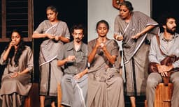 ‘മോളി ചേച്ചി ആന്‍ഡ് എ വെരി നോര്‍മല്‍ ഫാമിലി’ - നാടകദിനത്തിലെ ഓര്‍മ്മകള്‍ പങ്കുവച്ച് ലിയോണ ലിഷോയ്