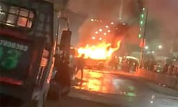 മഹാരാഷ്ട്രയില്‍ രാമനവമി ആഘോഷത്തിനിടെ സംഘര്‍ഷം; പോലീസ് വാഹനം കത്തിച്ചു