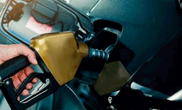 രണ്ടുരൂപ ഇന്ധനസെസ് ഇന്ന് മുതല്‍ ; ജനത്തെ കാത്തിരിക്കുന്നതു വിലക്കയറ്റഭീഷണി