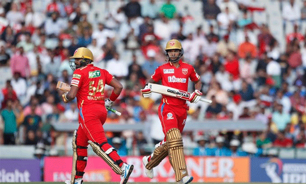 ഐപിഎല്‍ : ടോസ് നേടിയ  കൊല്‍ക്കത്ത നൈറ്റ് റൈഡേഴ്സ്ഫീൽഡിങ് തിരഞ്ഞെടുത്തു