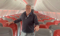 വിമാനത്തിലെ ഏക യാത്രക്കാരന്‍ ; വടക്കന്‍ അയര്‍ലന്റില്‍ നിന്നും പോര്‍ച്ചുഗലിലേക്ക് പോയത് തനിച്ച് ; ചെലവായത് 13,000 രൂപ മാത്രം