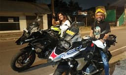 കൂള്‍ കക്ഷികളാണ് നിങ്ങള്‍, നല്ല സുഹൃത്തുക്കളായും ക്ഷമയുള്ള വഴികാട്ടികളായും നില്‍ക്കുന്നതിന് നന്ദി- സൗബിനു​മൊത്തുള്ള ബൈക്ക് റൈഡിംഗ് ചിത്രം പങ്കുവച്ച് മഞ്ജുവാര്യര്‍