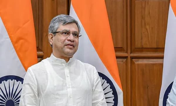 വന്ദേ ഭാരത് അടിപൊളി യാത്രാനുഭവം നല്കും: റെയില്വേ മന്ത്രി