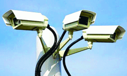 നിരത്തുകളിലെ എ.ഐ ക്യാമറ വിവാദം കനക്കുന്നു; പദ്ധതിയുടെ മറവില്‍ മറിഞ്ഞത് കോടികളുടെ കമ്മീഷന്‍ ; പ്രമുഖര്‍ അടങ്ങുന്ന ഗൂഢസംഘത്തിനു ലഭിച്ചതായി സംശയം