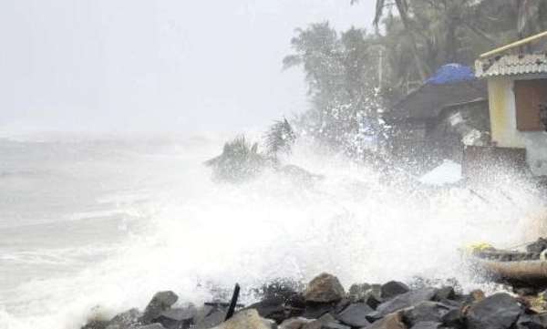 മത്സ്യബന്ധനത്തിനായി കേരള, കർണാടക, ലക്ഷദ്വീപ് തീരങ്ങളിൽ പോകരു​​തെന്ന് കേന്ദ്ര കാലാവസ്ഥ വകുപ്പിന്റെ മുന്നറിയിപ്പ്