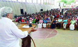 സി.പി.എം. അനുകൂലസംഘടനയുടെ സെമിനാറിന് ​പോയത് 1000 പേര്‍ ; പരിപാടി കഴിഞ്ഞ് ലഘുഭക്ഷണവും ; ഉച്ചകഴിഞ്ഞ് സെക്രട്ടേറിയറ്റിന്റെ പ്രവര്‍ത്തനം സ്തംഭിച്ചു