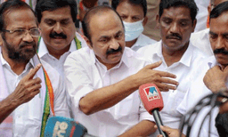 രണ്ടാം വാര്‍ഷികം ആഘോഷിക്കാന്‍ സര്‍ക്കാര്‍ ; ക്യാമറയും കെ.ഫോണും തുറന്ന് മുഖ്യമന്ത്രിയെ മുള്‍മുനയില്‍ നിര്‍ത്താന്‍ പ്രതിപക്ഷം