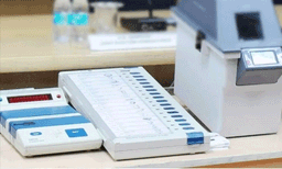 കര്‍ണാടകയില്‍ ഉപയോഗിച്ചത് ദക്ഷിണാഫ്രിക്കയില്‍ മുമ്പ് ഉപ​യോഗിച്ച വോട്ടിംഗ് മെഷീന്‍ ?  മറുപടിയുമായി തെരഞ്ഞെടുപ്പ് കമ്മീഷന്‍