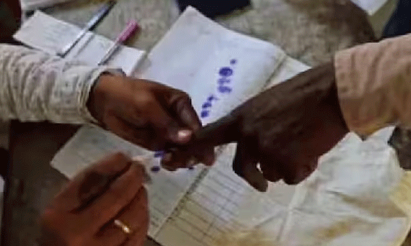 ജെഡിഎസിന്റെ വോട്ടുകള്‍ മറിഞ്ഞുപോയി ; ബിജെപിയുടെ കേന്ദ്രങ്ങളും പിടിച്ചടക്കി ; കോണ്‍ഗ്രസിന്റെ വോട്ടുഷെയറില്‍ വന്‍ കുതിപ്പ് 