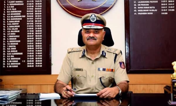 സിബിഐ ഡയറക്ടര്‍ തസ്തികയിലേക്ക് മുതിര്‍ന്ന മൂന്ന് ഐപിഎസ് ഉദ്യോഗസ്ഥര്‍; ഡിജിപി പ്രവീണ്‍ സൂദിന് മുന്‍ഗണന


