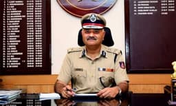 സിബിഐ ഡയറക്ടര്‍ തസ്തികയിലേക്ക് മുതിര്‍ന്ന മൂന്ന് ഐപിഎസ് ഉദ്യോഗസ്ഥര്‍; ഡിജിപി പ്രവീണ്‍ സൂദിന് മുന്‍ഗണന


