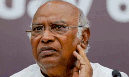 മാനനഷ്ടക്കേസ് : മല്ലികാർജുൻ ഖർഗെയ്ക്കെ് നോട്ടീസ് അയച്ച് പഞ്ചാബ് കോടതി