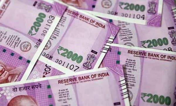 രാജ്യത്ത് 2000 രൂപ നോട്ടുകള്‍ പിന്‍വലിച്ച് ആര്‍ബിഐ; നിലവിലുള്ളവ സെപ്റ്റംബര്‍ 30വരെ ബാങ്കുകളില്‍ നിക്ഷേപിക്കാം

