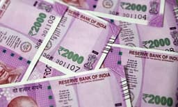 രാജ്യത്ത് 2000 രൂപ നോട്ടുകള്‍ പിന്‍വലിച്ച് ആര്‍ബിഐ; നിലവിലുള്ളവ സെപ്റ്റംബര്‍ 30വരെ ബാങ്കുകളില്‍ നിക്ഷേപിക്കാം

