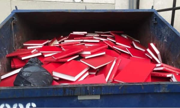 പിഎച്ച്ഡി പ്രബന്ധങ്ങള്‍ ചവറ്റുകൊട്ടയില്‍​; സമൂഹ മാധ്യമങ്ങളില്‍ ​‍പ്രതിഷേധം ശക്തം



