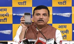 ഡല്‍ഹി മദ്യനയക്കേസ്: എഎപി നേതാവ് സഞ്ജയ് സിംഗിന്റെ അടുപ്പക്കാരുടെ വീടുകളില്‍ ഇ.ഡി റെയ്ഡ്