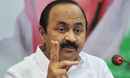 മുഖ്യമന്ത്രി പിണറായി വിജയൻ അഴിമതി സർവകലാശാലയുടെ വൈസ് ചാൻസലർ: വിഡി സതീശൻ