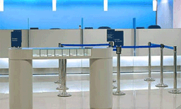 ബാങ്ക് കവര്‍ച്ചയ്‌ക്കെത്തിയ ആളെ സ്‌നേഹംകൊണ്ട് കീഴടക്കി: കുറ്റകൃത്യത്തില്‍ നിന്ന് പിന്‍തിരിഞ്ഞ് പ്രതി 