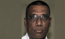  കൊച്ചി കോര്‍പ്പറേഷന്‍ മാലിന്യ നിര്‍മാര്‍ജനത്തില്‍ പൂര്‍ണ പരാജയമെന്ന് ആരോപിച്ച് ലീഗ് വിമതന്‍ യുഡിഎഫില്‍ ചേര്‍ന്നു