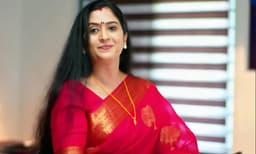 ‘‘അച്ഛന്റെ പേര് എന്റെ രക്ഷാകവചമാണ്’’ ജാനകി ജാനേയില്‍ വരെയെത്തിയത് ആ അനുഗ്രഹം കൊണ്ട്- ശൈലജ ശ്രീധരന്‍ നായര്‍