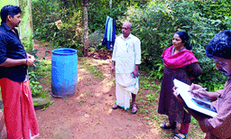 രാത്രിയിലും പകലും തുടര്‍ച്ചയായി നീണ്ടു നില്‍ക്കുന്ന ഇടിമുഴക്കം ; ചേനപ്പാടിയിലെ മുഴക്കം ഭൂചലനത്തിന്റെ ഭാഗമോ? ആശങ്കയുടെ മുഴക്കത്തില്‍ ഉണ്ണാതെയും ഉറങ്ങാതെ പ്രദേശവാസികള്‍  