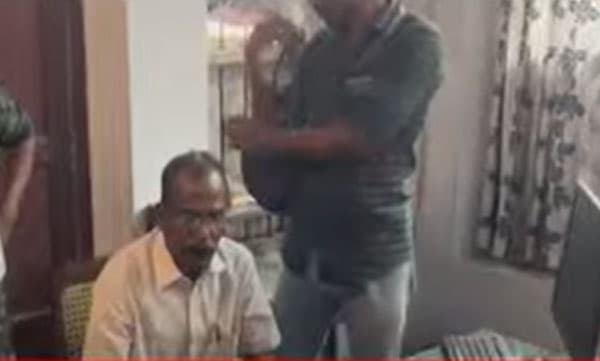 കൈക്കൂലി: കോട്ടയം ഇലക്ട്രിക്കല്‍ ഇന്‍സ്‌പെക്ടര്‍ പിടിയില്‍; കുടുങ്ങിയത് സ്ഥാനക്കയറ്റം കിട്ടിയതിനു പിന്നാലെ