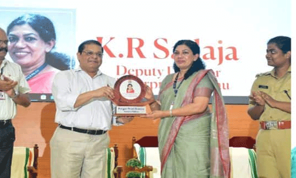 വിരലടയാളം തിരിച്ചറിഞ്ഞ് നിരവധി കേസുകള്‍ക്ക് വഴികാട്ടിയായി;  സംസ്ഥാനത്തെ ആദ്യ വനിതാ  വിരലടയാള വിദഗ്ദ്ധ കെ ആര്‍ ശൈലജ  സര്‍വ്വീസില്‍ നിന്നും വിരമിച്ചു