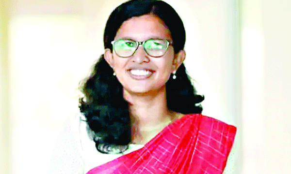 സാധാരണക്കാരായ മാതാപിതാക്കളുടെ മകള്‍; ക്ലാസില്‍ ഒന്നാമതായിരുന്ന വിദ്യ വിദ്യാര്‍ഥി രാഷ്ട്രീയത്തില്‍ സജീവമായതോടെ പിന്നിലായി; വിവാദം വന്നതോടെ ഗവേഷണ ഗൈഡും പിന്മാറി
