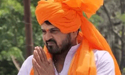 ബ്രിജ്ഭൂഷന്‍ മകളെ പീഡിപ്പിച്ചിട്ടില്ല, ഗൗനിക്കാതിരുന്നതിലെ ദേഷ്യത്തിന് നടത്തിയ ആരോപണം ; മലക്കം മറിഞ്ഞ് പ്രായപൂര്‍ത്തിയാകാത്ത ഗുസ്തി താരത്തിന്റെ പിതാവ്