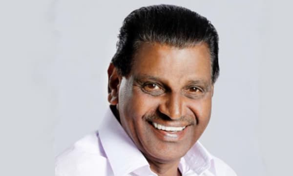 തിരുവഞ്ചൂര്‍ എ ഗ്രൂപ്പ്‌ വിടാന്‍ നിര്‍ബന്ധിതനായതിന്റെ പിന്നില്‍ സോളാര്‍ കമ്മിഷന്‍, തിരിച്ചടിയായ നിയമനം തിരുവഞ്ചൂരിനെ അവഗണിച്ച്; കോണ്‍ഗ്രസില്‍ തര്‍ക്കം